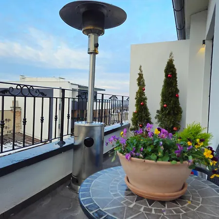 Sky Terrace *